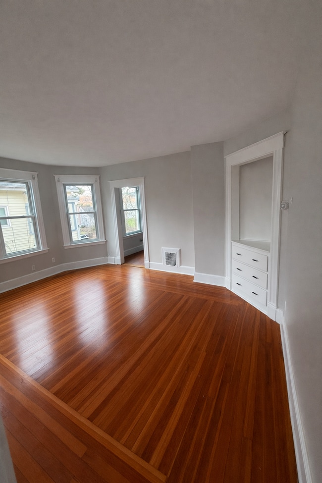 Building Photo - 49 Belden St