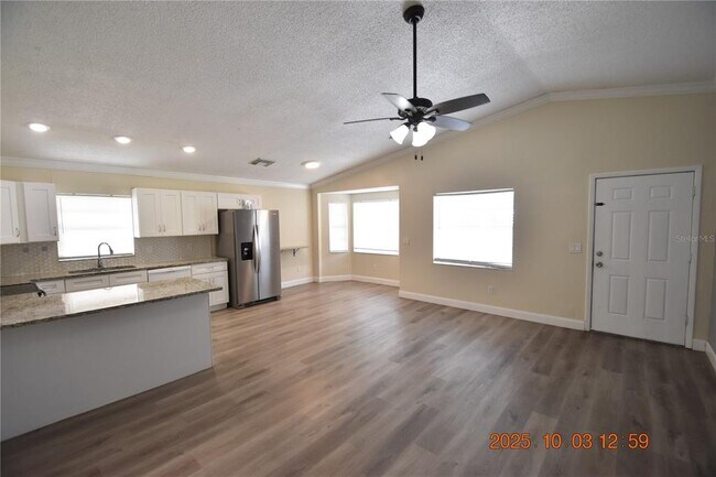 Foto del edificio - 718 Oak St SW
