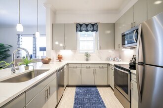 Building Photo - Reveal on the Lake