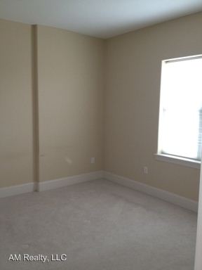 Building Photo - 4625 Piedmont Row Dr