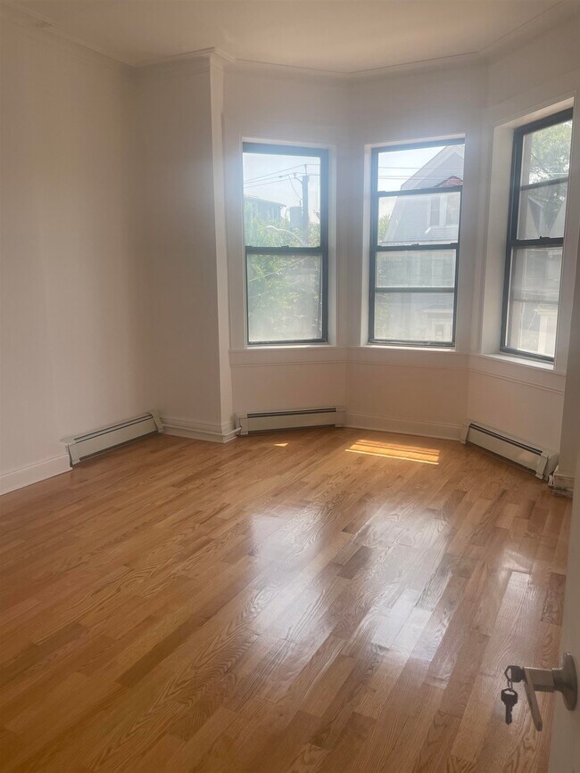 10 50th St Unit 2nd, Weehawken, NJ 07086 Apartment for Rent in