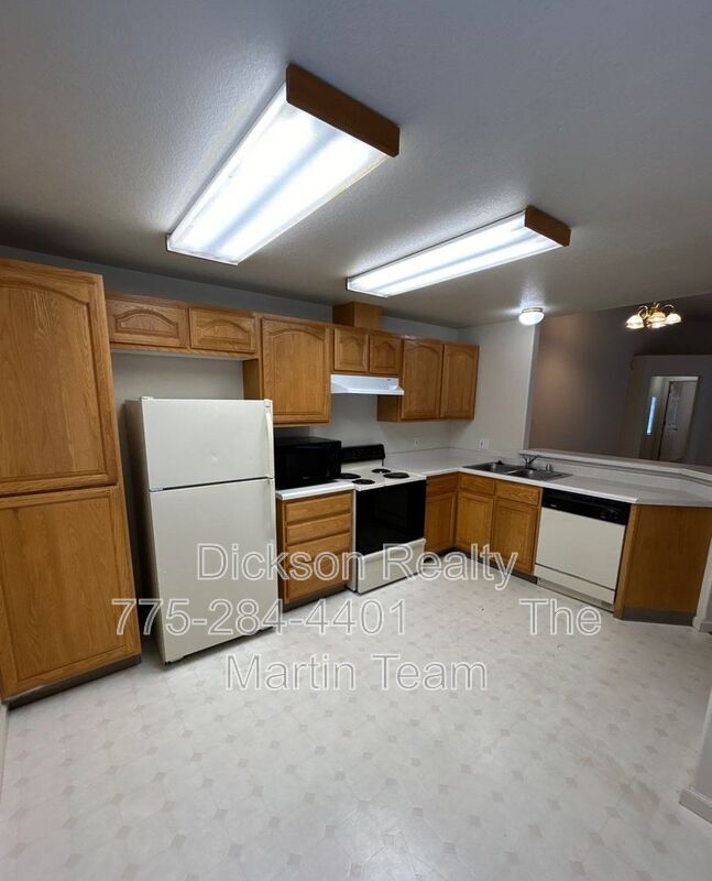 Building Photo - 4845 Pradera St