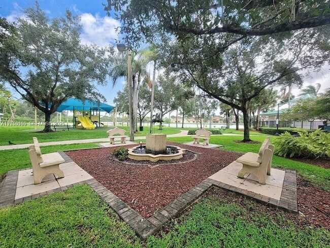 Foto del edificio - 17851 NW 19th St