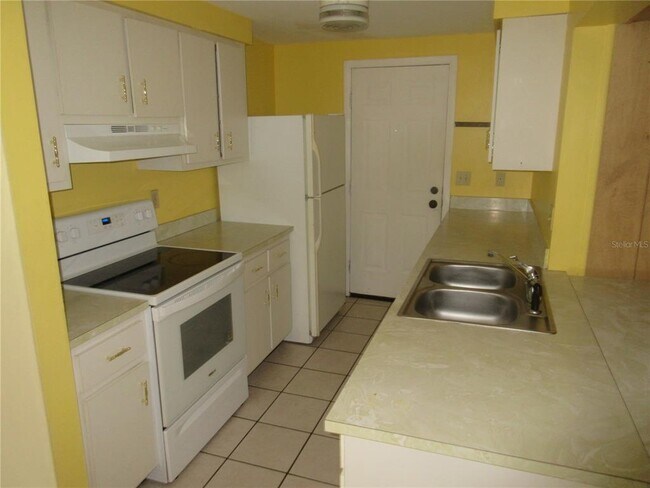 Foto del edificio - 22153 Olean Blvd