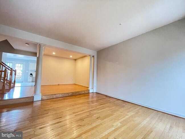 Building Photo - 10136 Treble Ct
