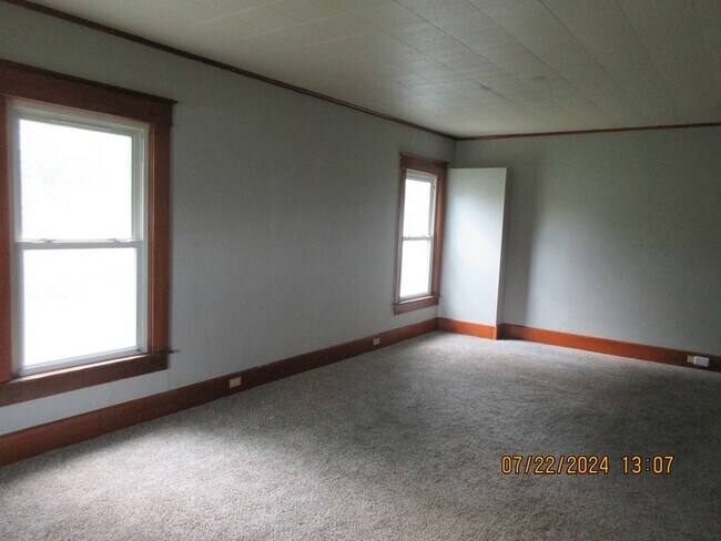 Building Photo - 3323 Forest Terrace