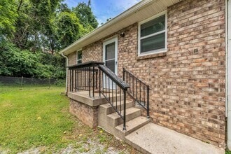 Building Photo - 2601 Morganmeade Dr