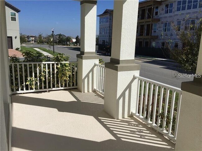 Foto del edificio - 9350 Woodcrane Dr