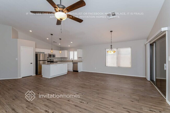 Foto del edificio - 14938 N 132nd Ln