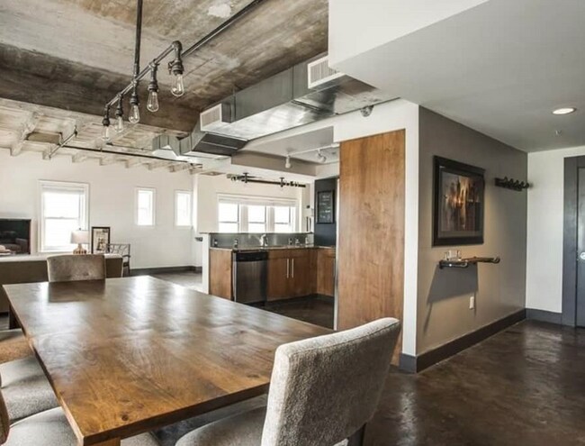 Foto del edificio - 329 E Colorado Blvd