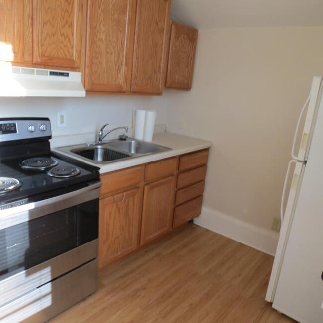 Building Photo - 2115 Hughitt Ave