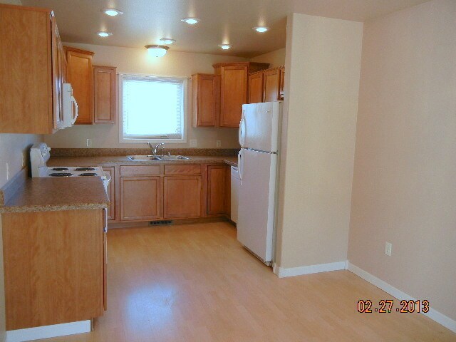 Primary Photo - 1317 Mirror Lake Ln