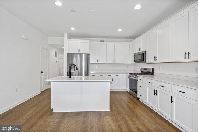 Building Photo - 154 Copeley Cir