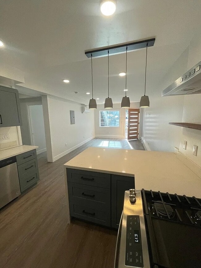 Foto del edificio - Newly renovated 2-BR/1.5BA apartment