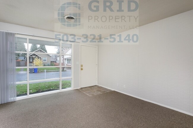 Building Photo - Charming 2 Bedroom Home Available in North...