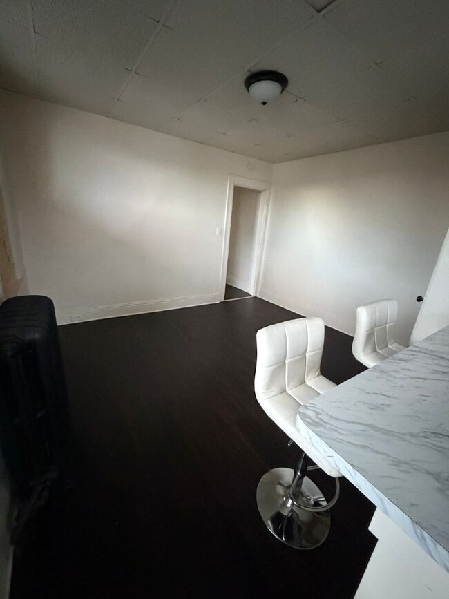 Foto del edificio - 758 W King St