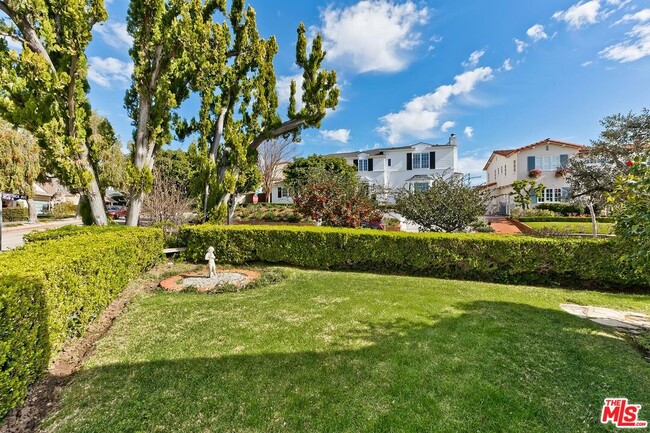 Foto del edificio - 201 Tavistock Ave