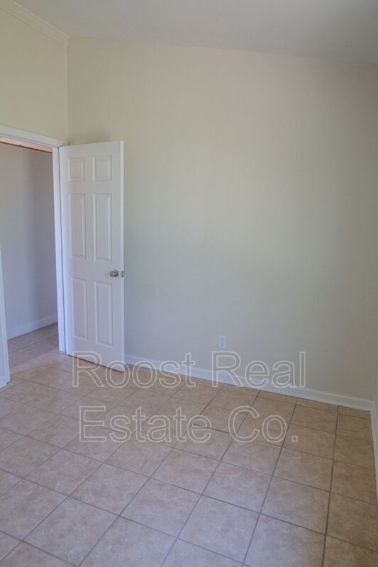 Building Photo - 49 W Markison Ave