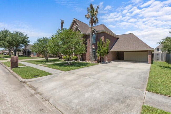 Building Photo - 4512 Alamance Dr