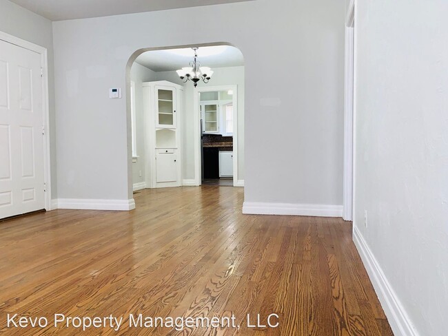 Building Photo - 2 br, 1 bath House - 2620 W Park Pl