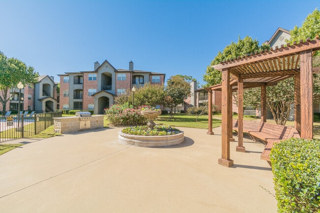 Courtyard - Fountains of Denton