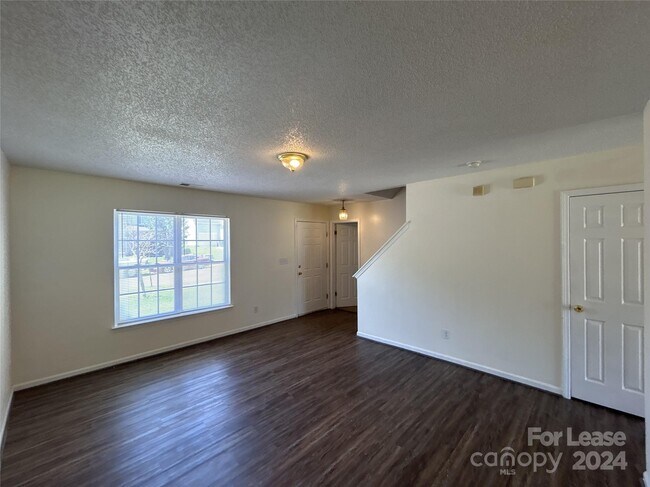 Building Photo - 3510 Joel Turner Dr