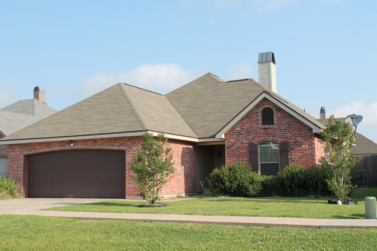 102 Soaring Cove, Carencro, LA 70520 House Rental in Carencro, LA