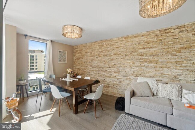 Foto del edificio - 1099 22nd St NW