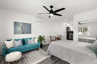 Building Photo - 1710 Hanford Dr