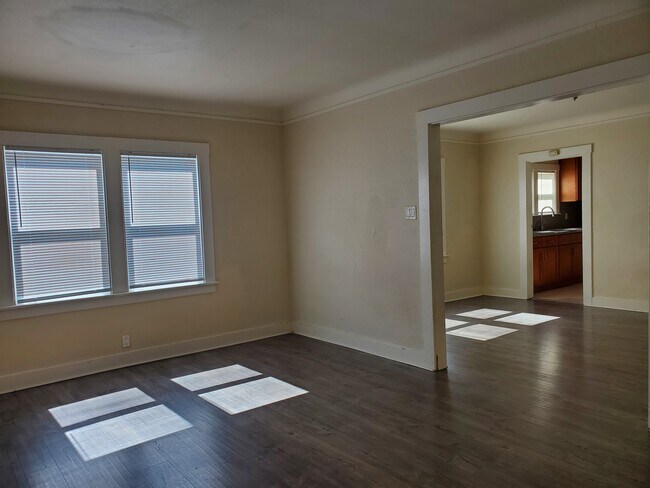 Building Photo - 137 S 22nd St