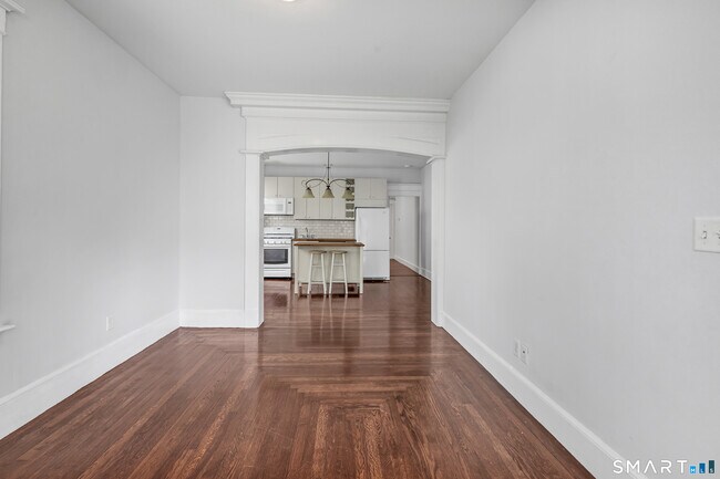 Foto del edificio - 64 Brownell St
