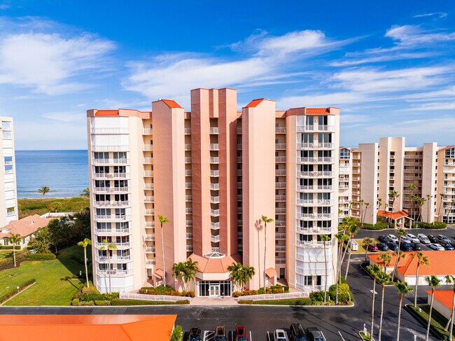Building Photo - 3880 N Hwy A1A