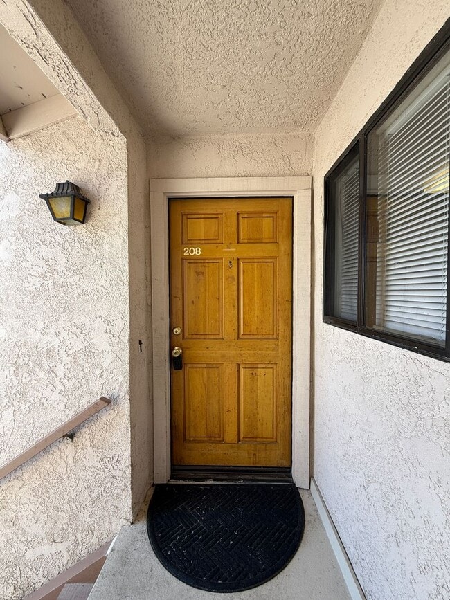 Foto del edificio - Quail Meadows Upstairs Condo with Easy Access to 101 Frwy/VSFB