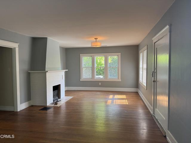 Building Photo - 742 N Mentor Ave