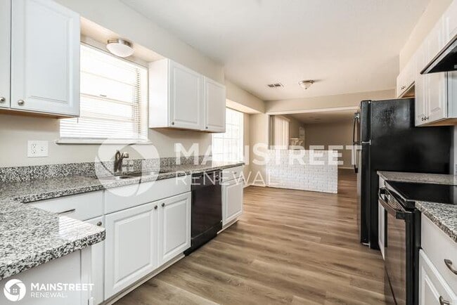 Building Photo - 2528 NW 119th St