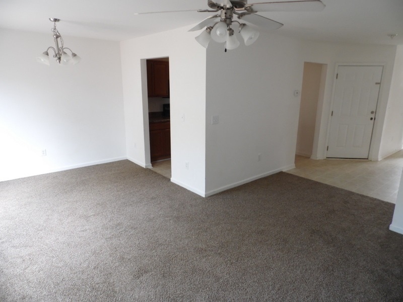 Building Photo - 716 Bellview Way