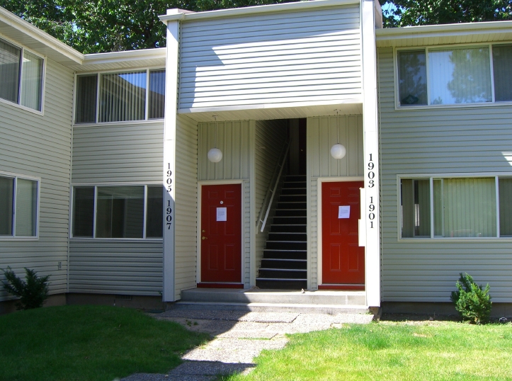 Building Photo - Vista Terrace Apartments