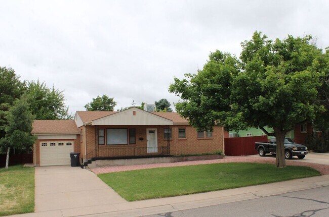 Building Photo - Sunset Park Rancher