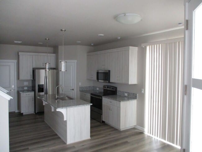 Building Photo - Brand New Construction Berthoud Property