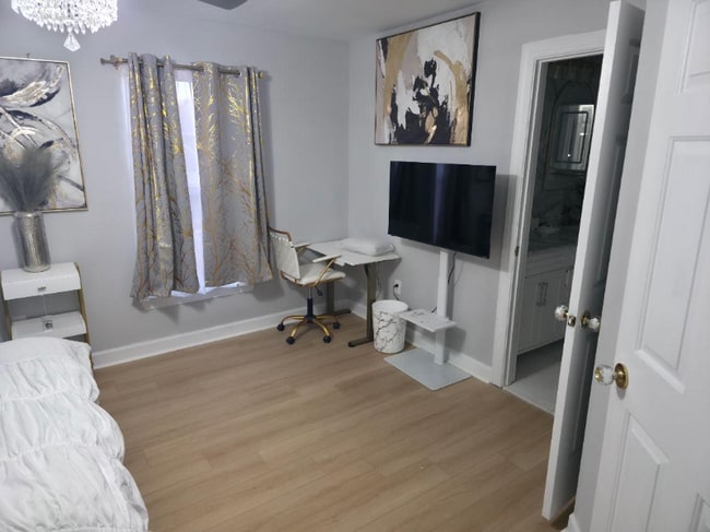 Foto del edificio - 111 Fawn Hill Rd