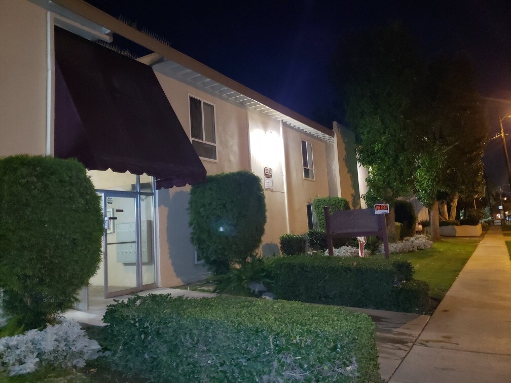 Primary Photo - 9210 Somerset Blvd