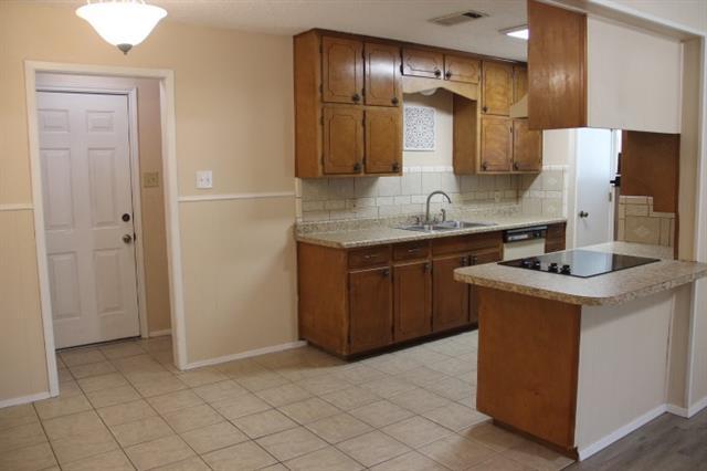 Building Photo - 6500 Stardust Dr S