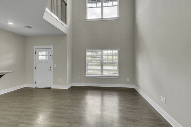 Foto del edificio - Modern 2BD, 2.5BA Townhouse with Large Loft in Travelers Rest