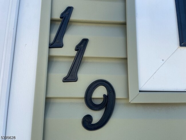 Foto del edificio - 119 Lewis St