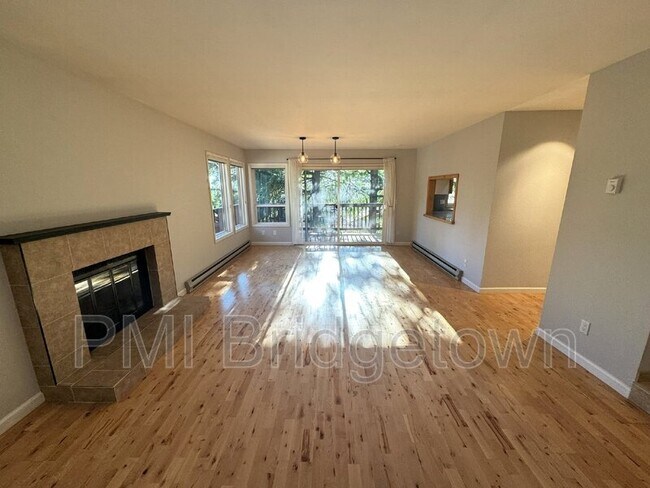 Building Photo - 307 Cervantes Cir