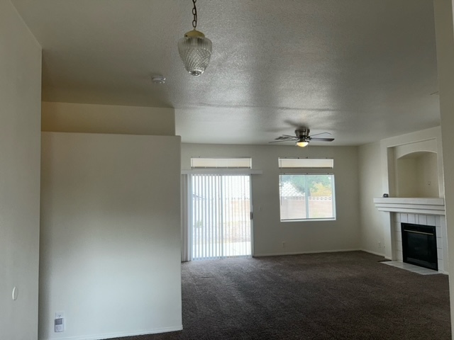Building Photo - 2247 Bridle Wreath Ln