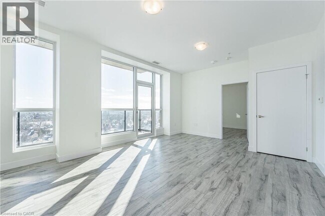 Building Photo - 100 Garment St