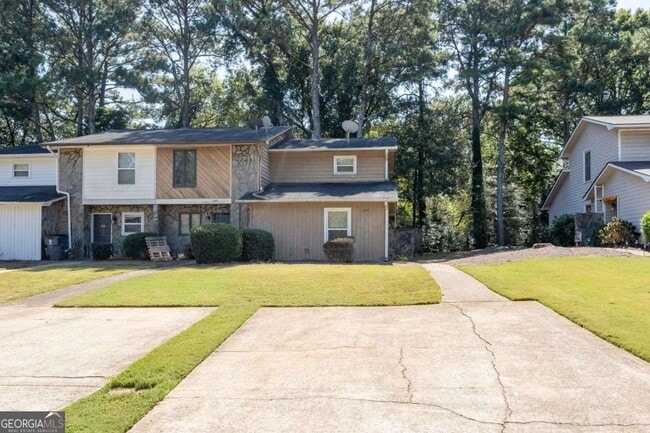 Building Photo - 1682 Wynndowne Trail