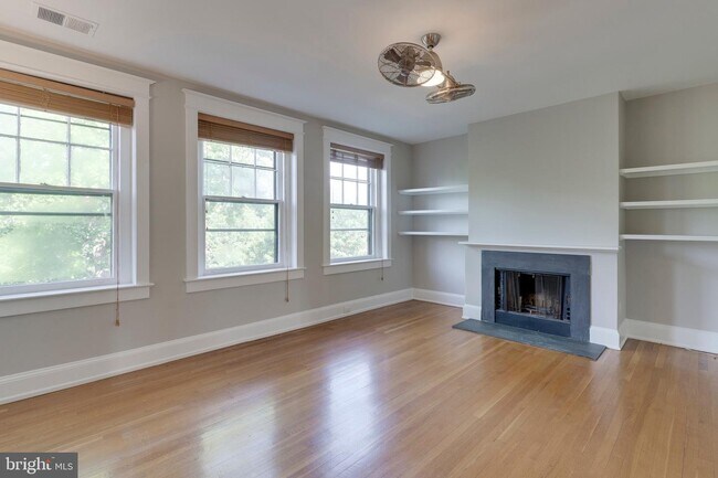 Building Photo - 1835 16th St NW
