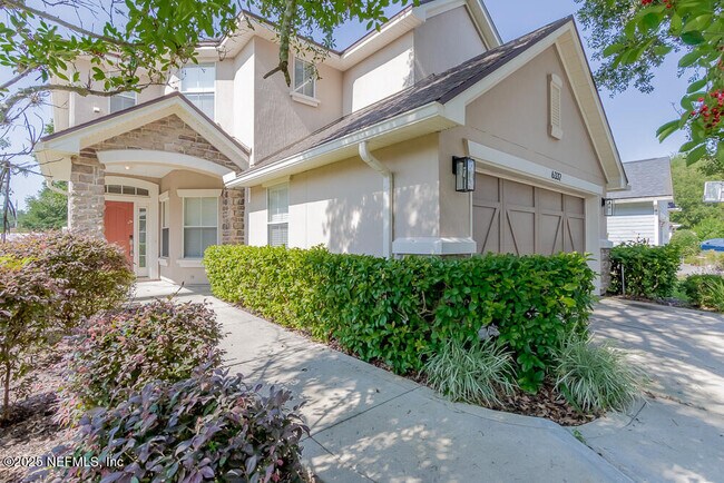 Foto del edificio - 6332 Endelstow Ln